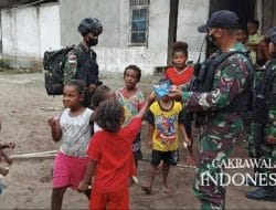 Anak-anak Papua Semakin Dekat dan Akrab dengan Satgas Pamtas Yonif 711/Rks, Ini Alasannya