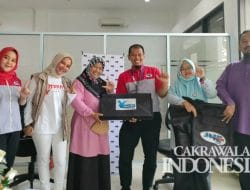 JNE Pekanbaru Serahkan Donasi Tas Literasi untuk Forum TBM Riau