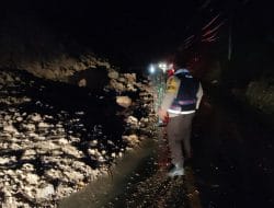Longsor di Desa Merangin, Jalan Lintas Riau-Sumbar Diberlakukan Buka Tutup
