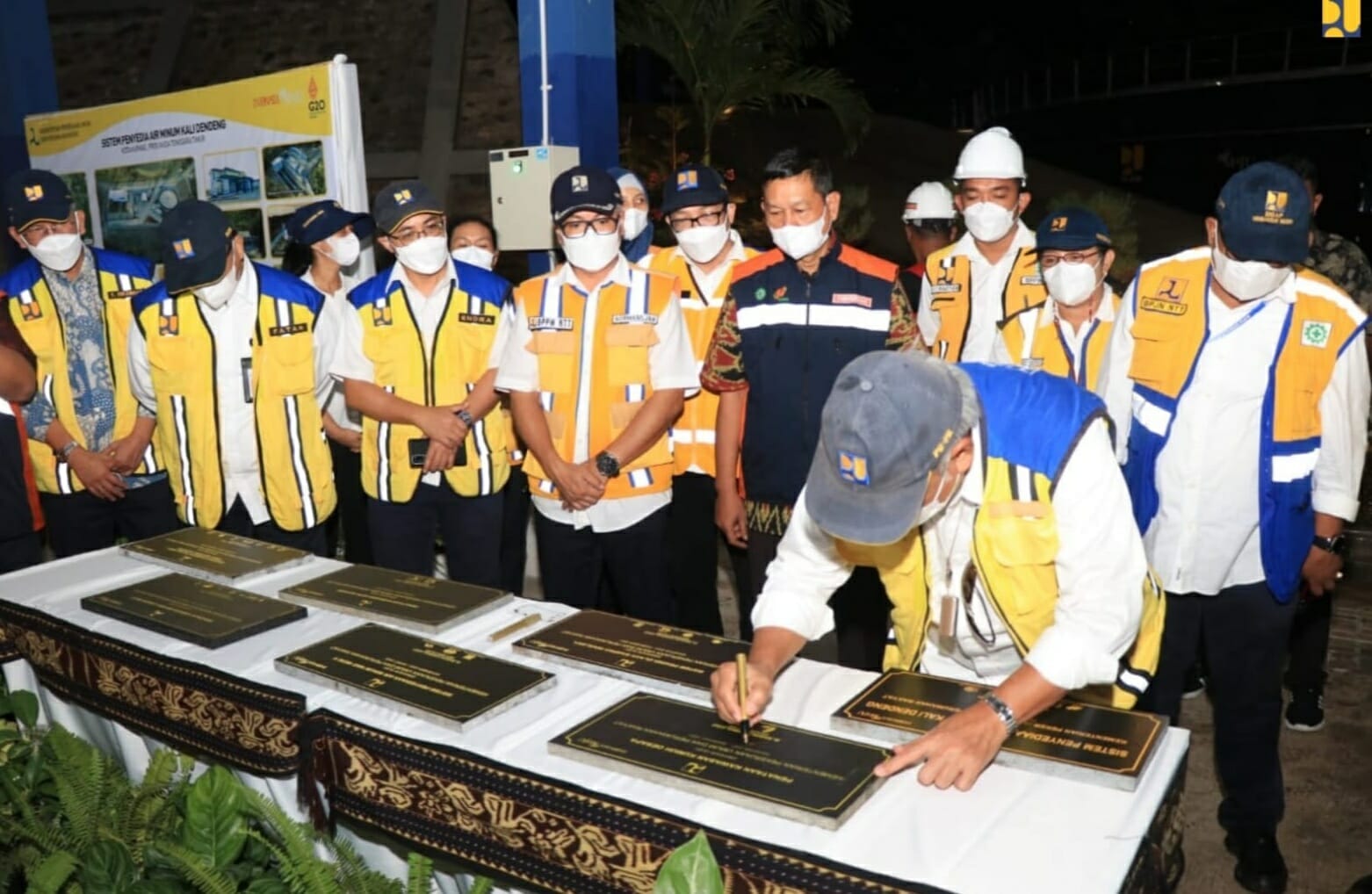 Tanda Tangani 7 Prasasti