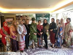 65 Tahun Indonesia – Jepang: Dubes Heri & Ibu Nuning Akhmadi Gelar Promosi Indonesia dan Demonstrasi Ikebana di Tokyo