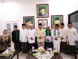 Kunjungi Ponpes Tebuireng, Prabowo Ziarah ke Makam Tokoh-Tokoh NU